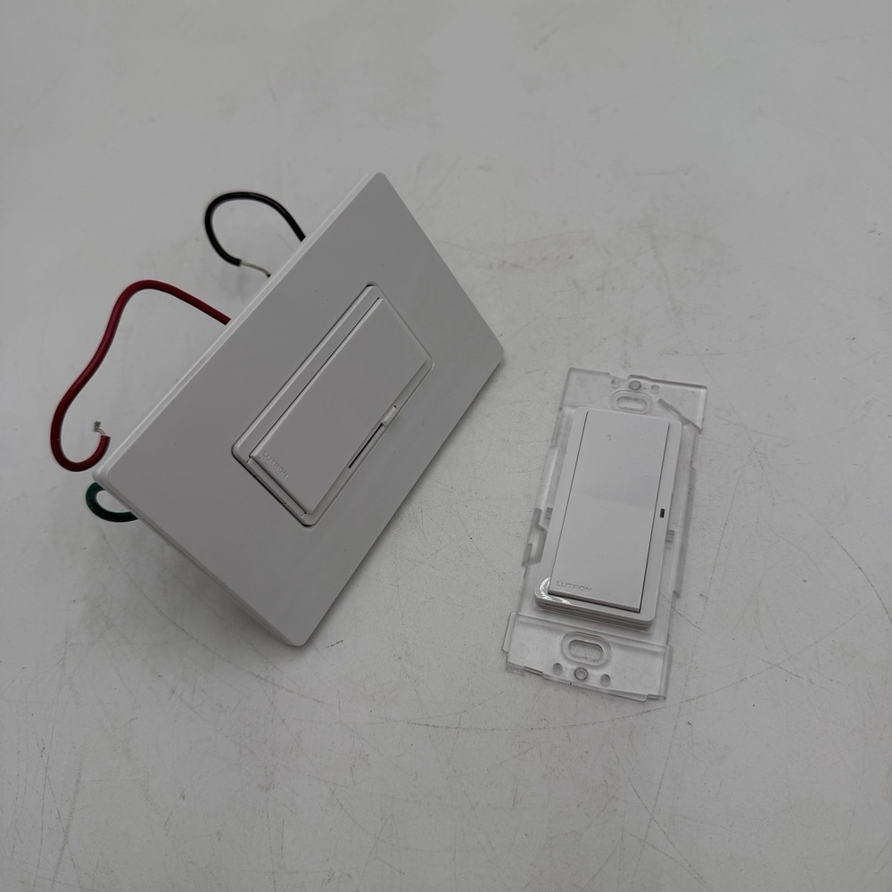 Lutron Diva Smart Dimmer Switch Caseta DVRF-6L-WH 150 Watt LED White